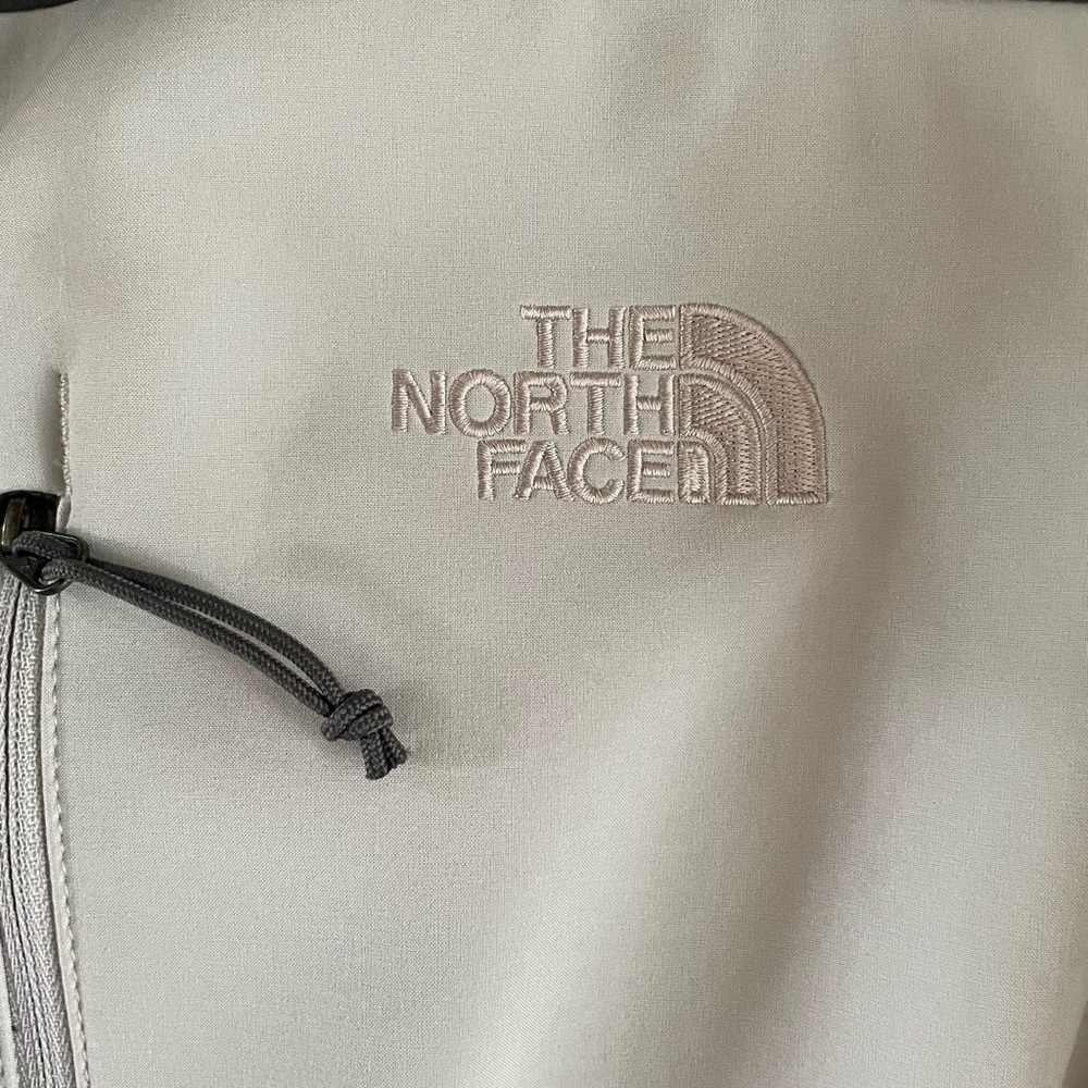 Men’s Large North Face Shell Jacket. - image 2